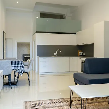 Panorama Pool Duplex 1 Sarande