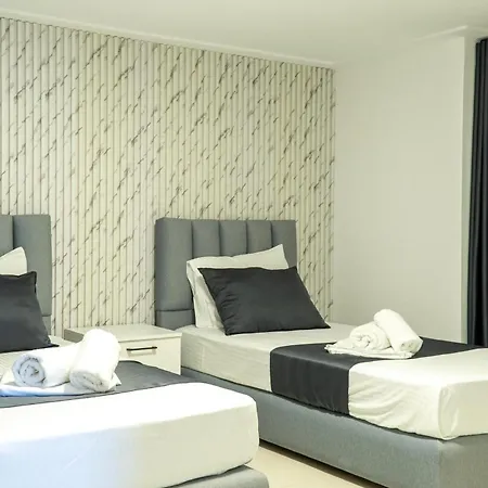 Panorama Pool Duplex 1 Sarande